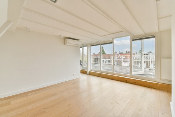 Medium property photo - Volkerakstraat 42-2, 1078 XT Amsterdam